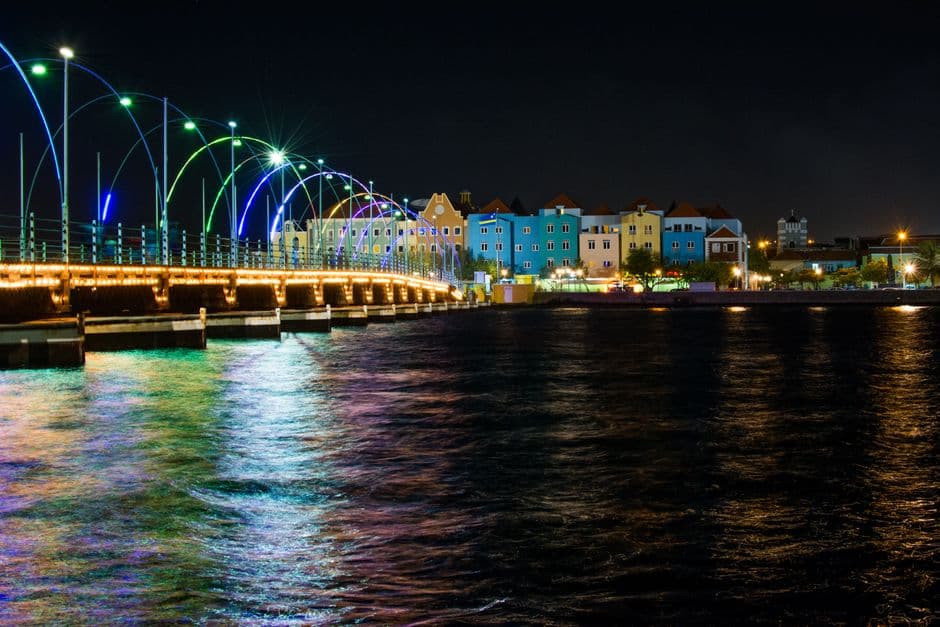 Sleeping at Curaçao Airport: Lounge Hours, and Why a Bed Is Five Minutes Away
