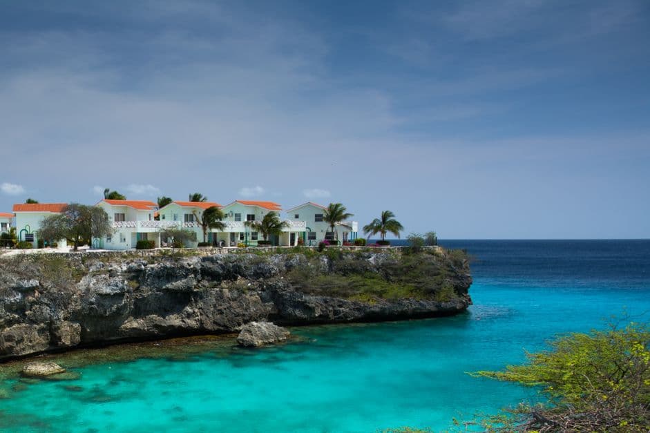 Curaçao Airport (CUR) to Willemstad and the Beaches: How to Get Around